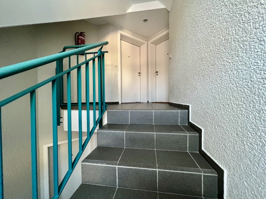 Treppenhaus/Wohnungseingang Etagenwohnung Heppenheim