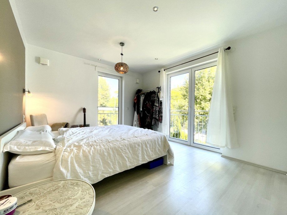 Schlafzimmer I im 1. OG Einfamilienhaus Heppenheim (Bergstra�e)