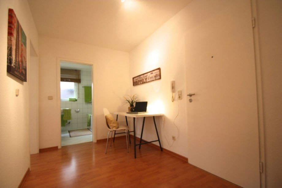 Flur III Souterrainwohnung Laudenbach