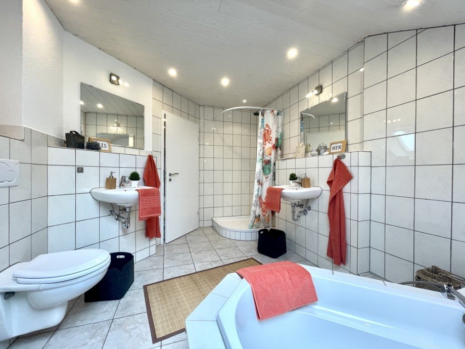 Badezimmer II Dachgeschosswohnung Heppenheim