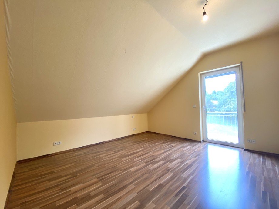 Schlafzimmer I Mehrfamilienhaus Heppenheim-Kirschhausen