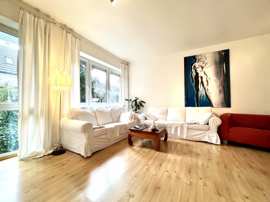 Wohn- und Essbereich III Maisonettewohnung Weinheim / Hohensachsen