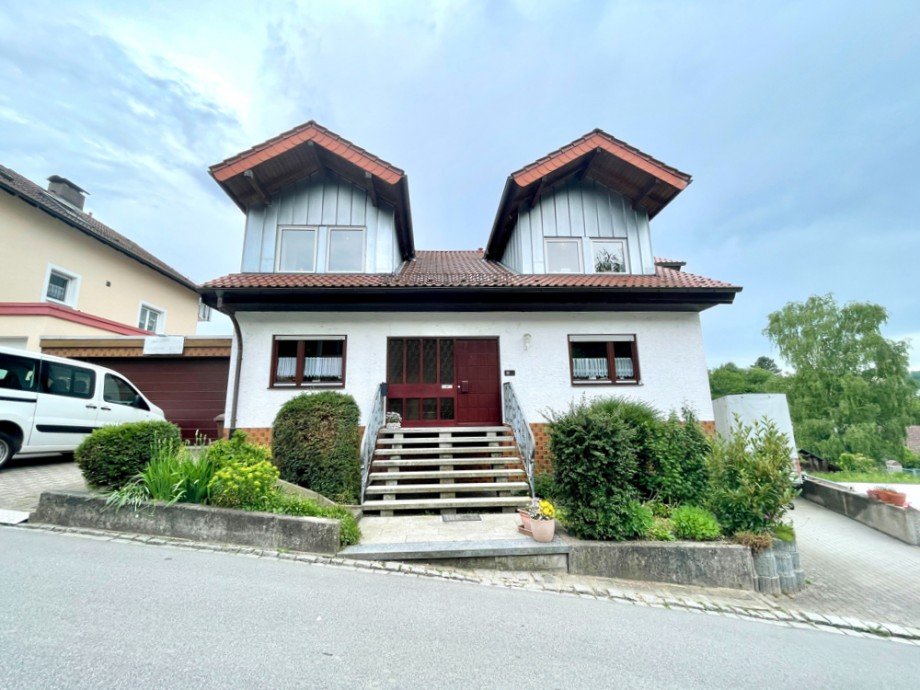 Hausansicht Dachgeschosswohnung Heppenheim