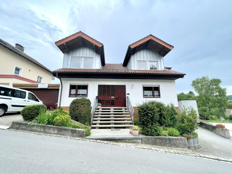 Hausansicht I Dachgeschosswohnung Heppenheim