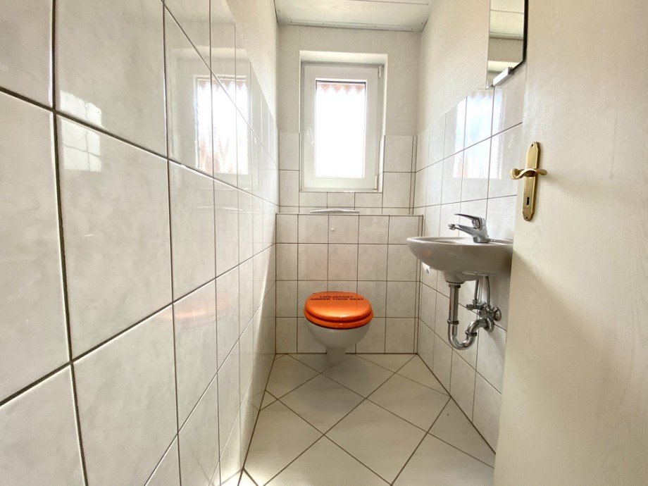 G�ste-WC Mehrfamilienhaus Heppenheim-Kirschhausen