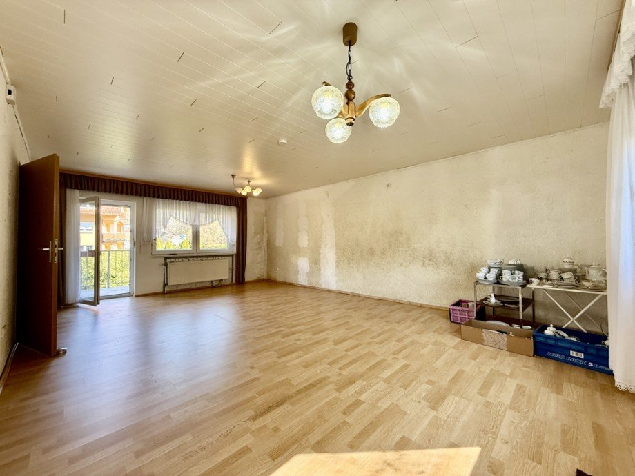 Wohnzimmer I EG Zweifamilienhaus Laudenbach