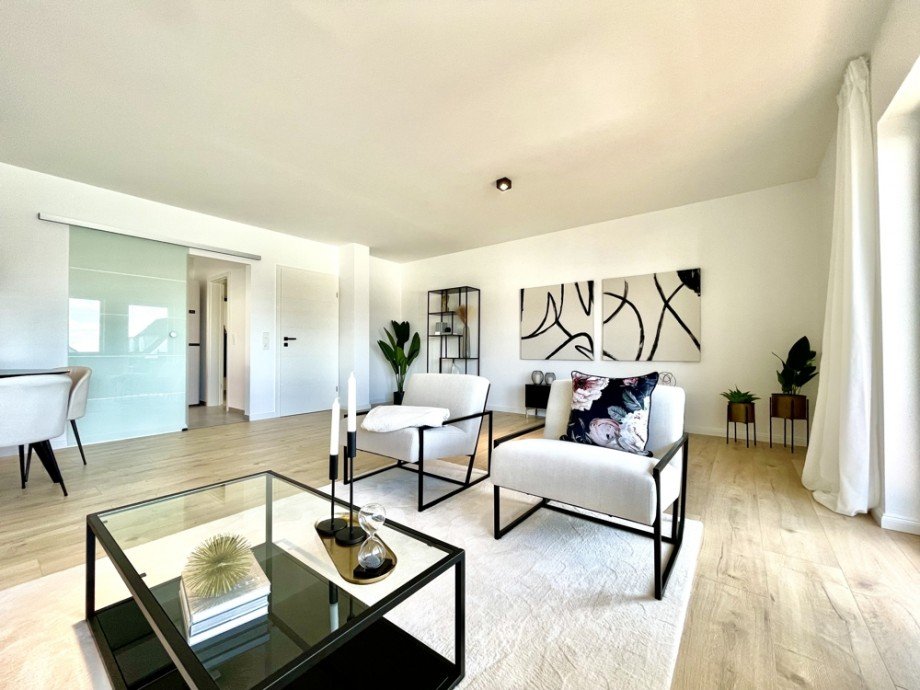 Wohn- und Esszimmer III Etagenwohnung Bensheim