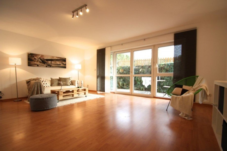 Wohnzimmer V Souterrainwohnung Laudenbach