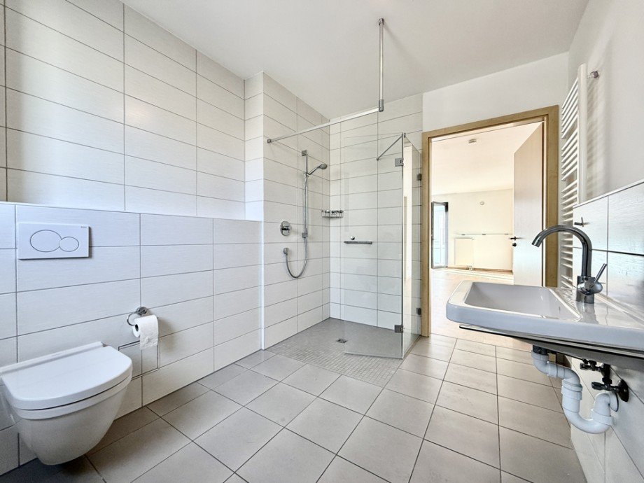 Tageslichtduschbad II Etagenwohnung Weinheim