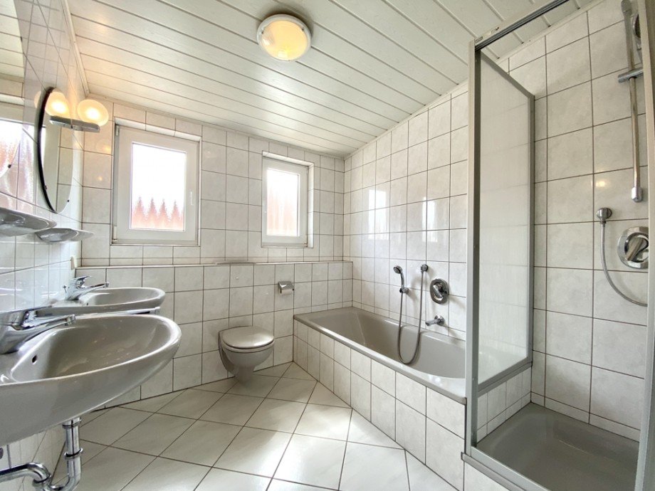Badezimmer Mehrfamilienhaus Heppenheim-Kirschhausen