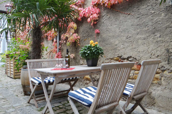 Au�ensitzplatz I Haus Heppenheim