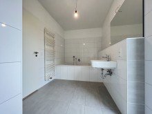 Badezimmer II +++ Moderne Loft-Maisonette-Wohnung mit Terrasse und Balkon +++