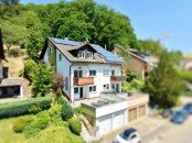 Hauptbild +++ Modernisierte DHH mit weitl�ufigem Hanggrundst�ck und PV-Anlage +++